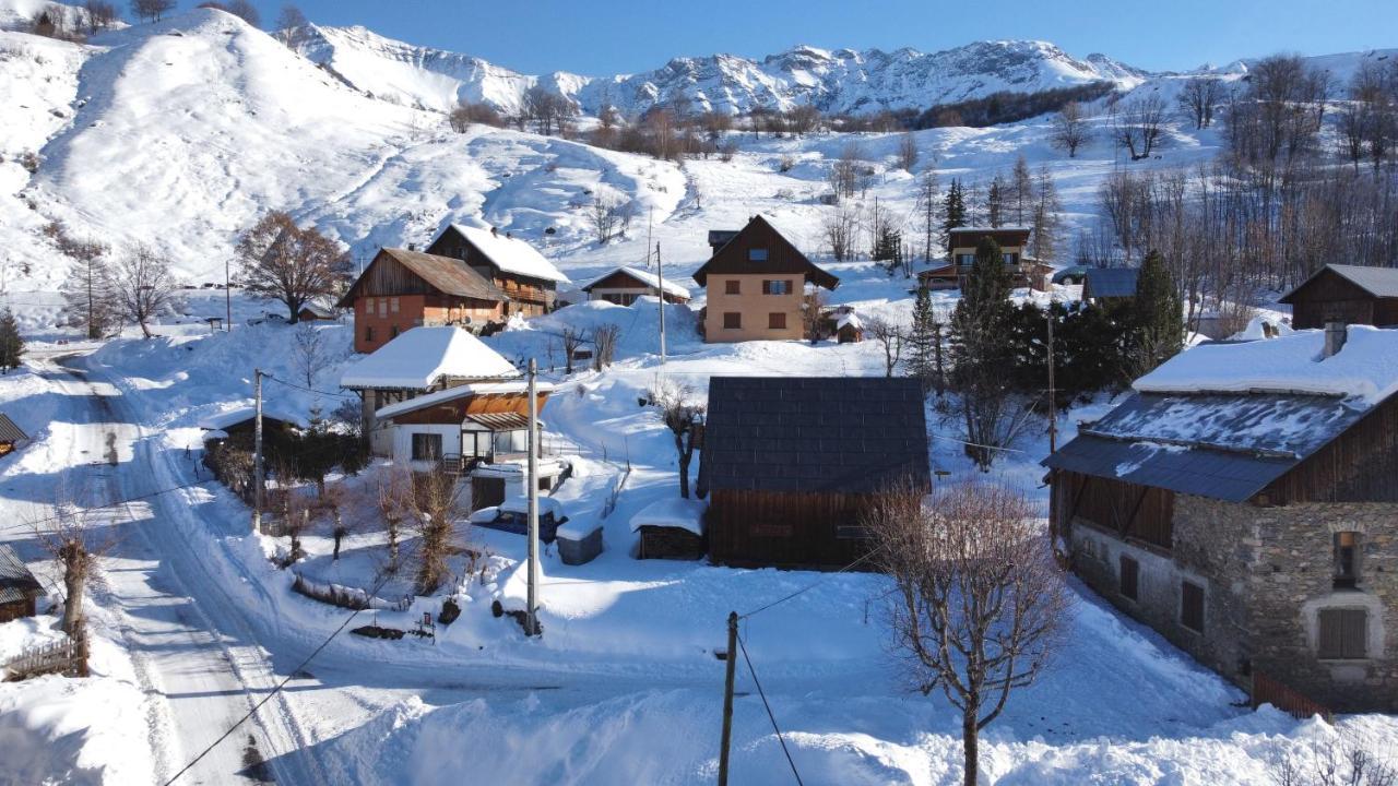 Authentique Grange Savoyarde Villa Albiez Montrond Bagian luar foto